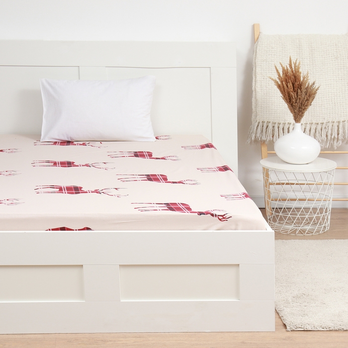 Простыня на резинке Этель Scottish deer 160х200х25, 100% хлопок, поплин 125г/м2 Простыня на резинке Этель Scottish deer 160х200х25, 100% хлопок, поплин 125г/м2