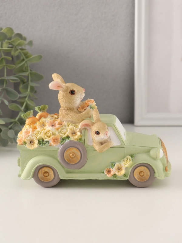 Сувенир полистоун  Сувенир полистоун "Зайчики в грузовике с цветами и морковью в кузове" 16х7,5х11,5 см