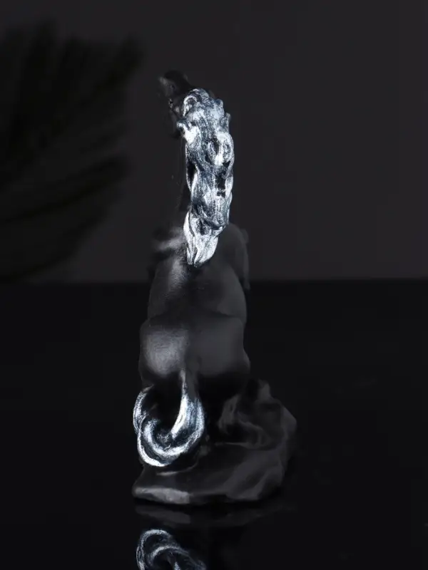 Фигура "Конь на дыбах" 10 см, черный