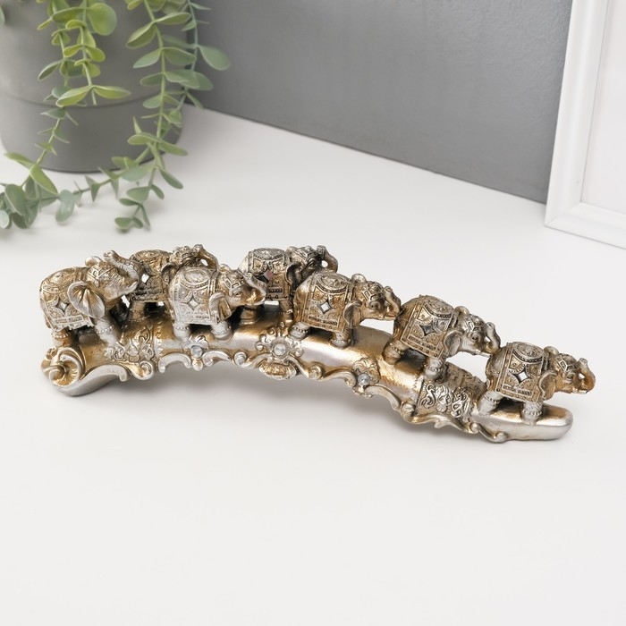 Сувенир полистоун стразы Сувенир полистоун стразы "7 слонов" 9х29х6 см