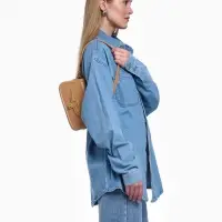 Сумка женская мессенджер TEXTURA на клапане, 23&times;6&times;13 см, тёмно-бежевая