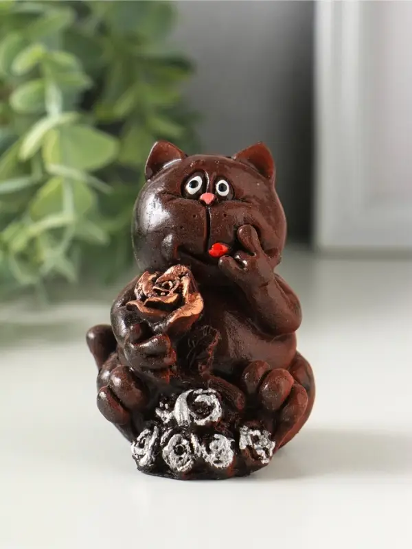 Фигурка &laquo;Кот с цветами&raquo;, 7&times;5&times;6.5 см, МИКС