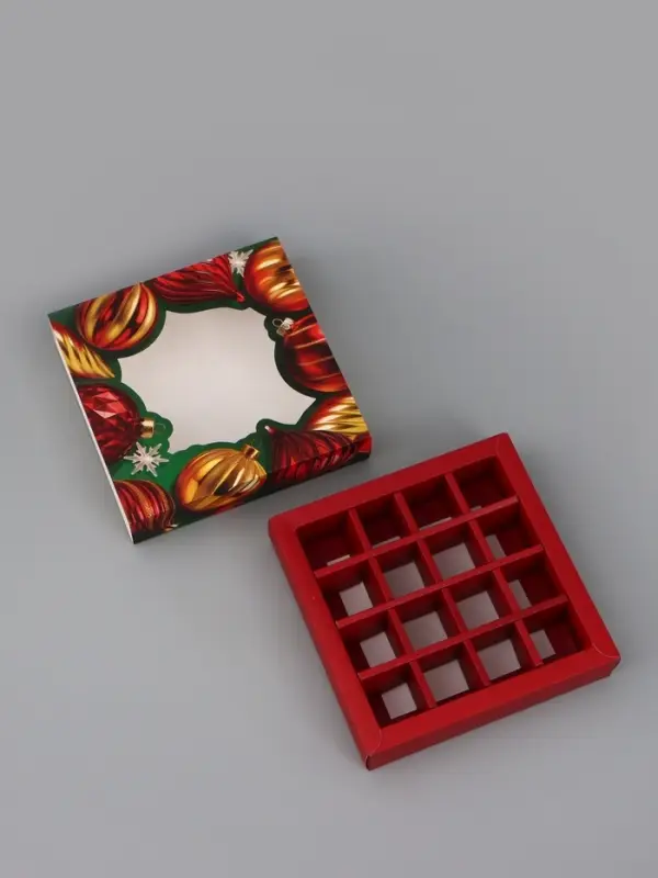 Коробка подарочная для 16 конфет &laquo;Новогодние шарики&raquo; 17.7&times;17.7&times;3.8 см