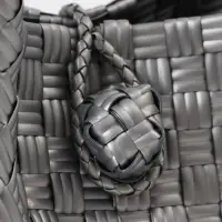 Сумка плетёная пластиковая, 23&times;11&times;30 см, серебристая