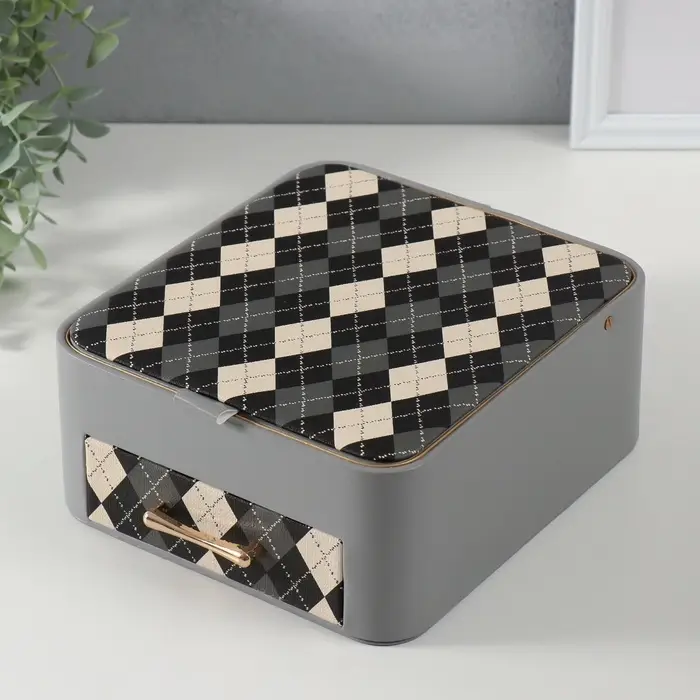 Шкатулка для украшений &laquo;Клетка&raquo;, с зеркалом, искусственная кожа, серая, 20&times;22.5&times;9.5 см