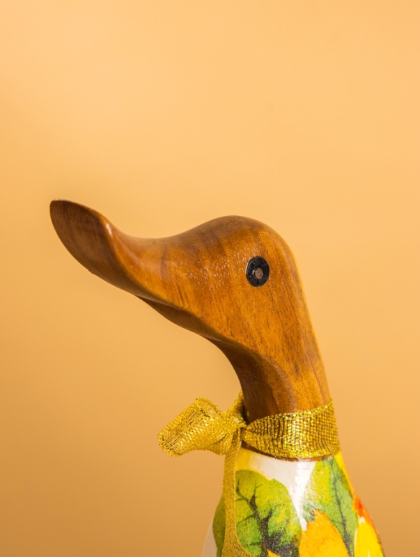 Сувенир дерево Сувенир дерево "Утка модница в цв.ах" 9х11х27 см