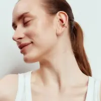Серьга кафф &laquo;Сердце. Сияние&raquo;, белая в золоте
