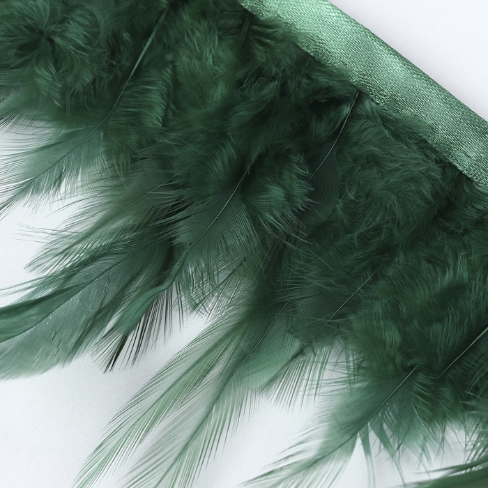 Тесьма с перьями петуха, 10-15 см, 5 ± 0,5 м, цвет изумрудный Тесьма с перьями петуха, 10-15 см, 5 ± 0,5 м, цвет изумрудный