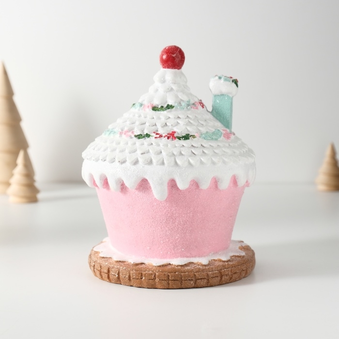 Сувенир полистоун свет Сувенир полистоун свет "Пряничный домик розовый в глазури со снеговиком" 11,5х11,5х15 см