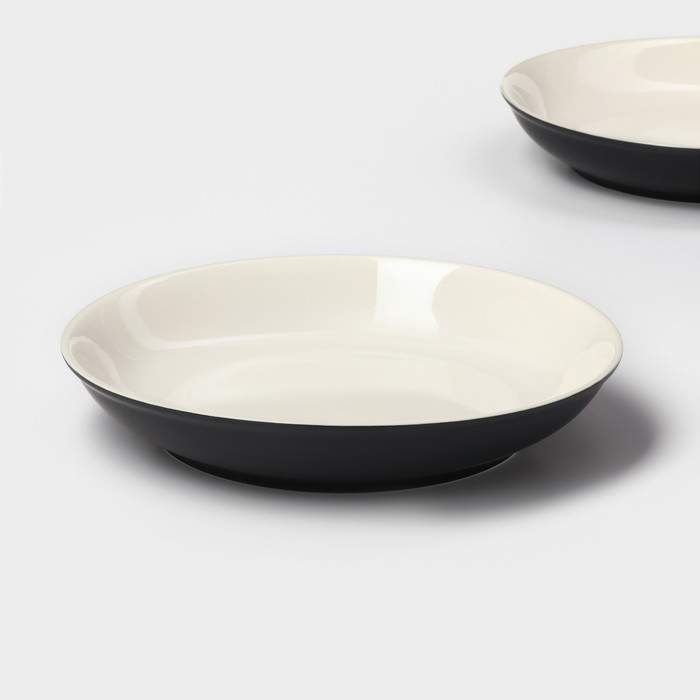 Набор тарелок керамических Magistro Matt black, 950 мл, 23,5×4 см, 2 шт Набор тарелок керамических Magistro Matt black, 950 мл, 23,5×4 см, 2 шт