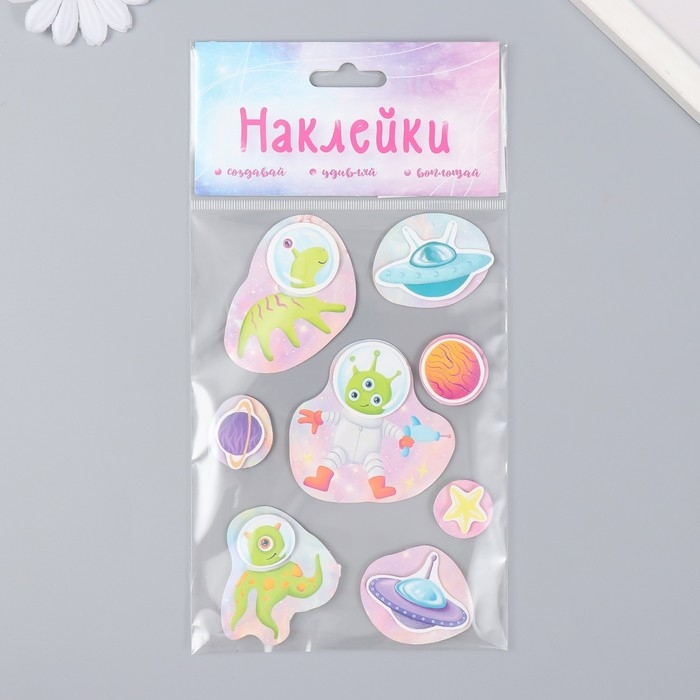 Наклейка картон 2 слоя Наклейка картон 2 слоя "Добрые инопланетяне" 17х12 см