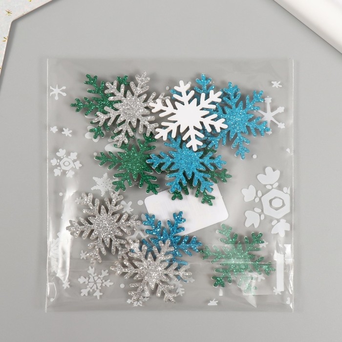 Декор для творчества Декор для творчества "Снежинки цветные" 3х3 см клеевой основе (набор 12 шт) МИКС
