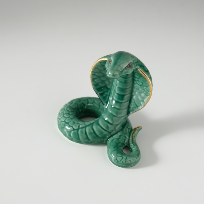 Сувенир керамика Сувенир керамика "Тёмно-зелёная кобра" с золотом 4,7х8х7,5 см