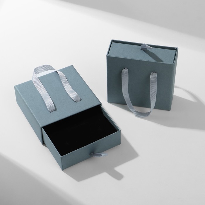 Коробочка подарочная под набор «Премиум», 10×10, цвет серебро Коробочка подарочная под набор «Премиум», 10×10, цвет серебро