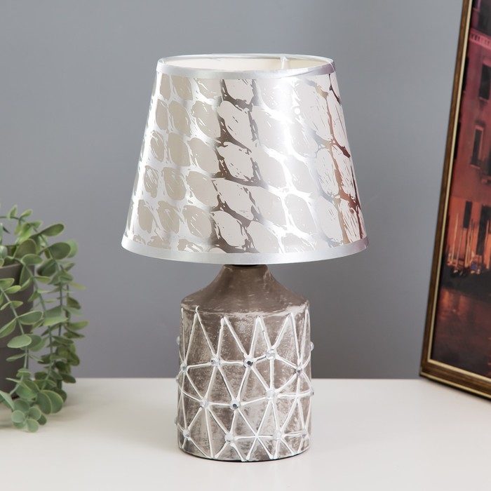 Настольная лампа Настольная лампа "Аззерра" Е14 15Вт 20х20х32 см RISALUX