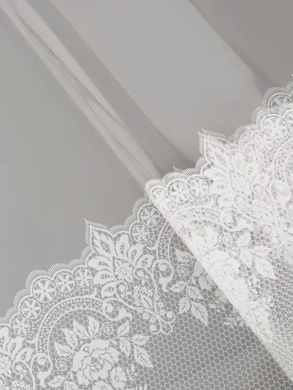 Плёнка для цветов &laquo;Ажур&raquo;, прозрачная/белая, 0.6&times;9.3&plusmn;5% м, 40 мкм, 200 г