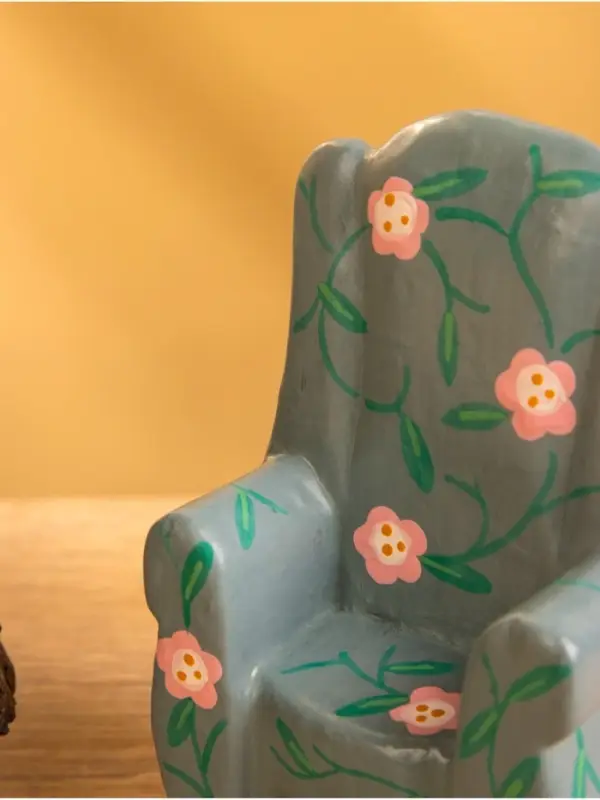 Мебель для кукол &laquo;Кресло с цветами&raquo;, 6&times;5&times;9.5 см, дерево, серая