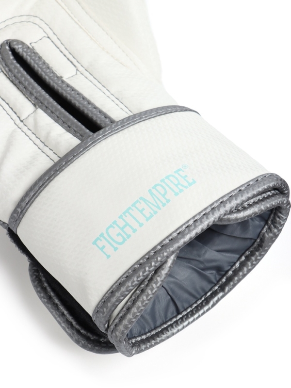 Боксёрские перчатки FIGHT EMPIRE, TIFFANY, белый карбон, размер 12 oz