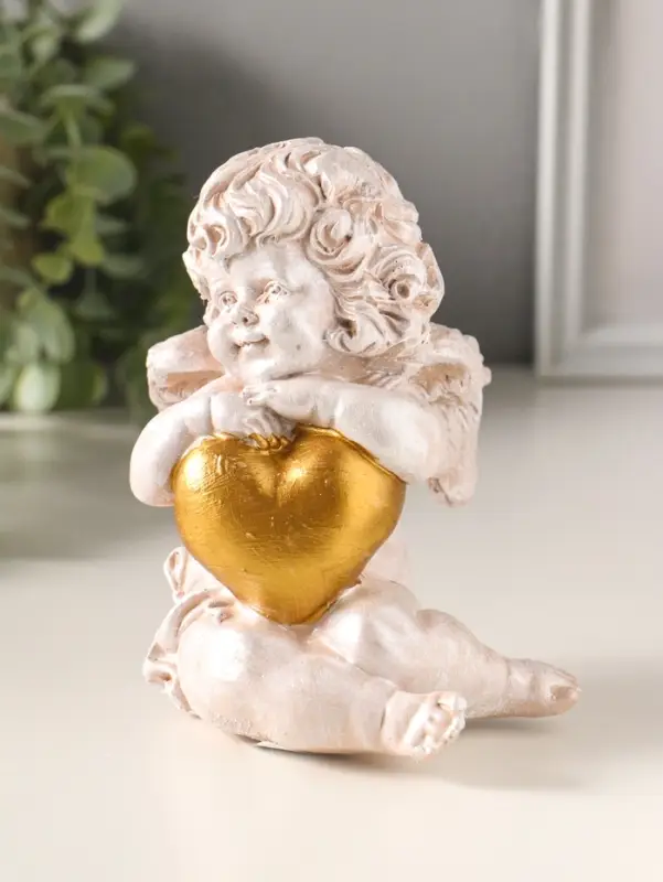 Фигура полистоун "Ангелочек с сердцем сидит" 14х13х10 см