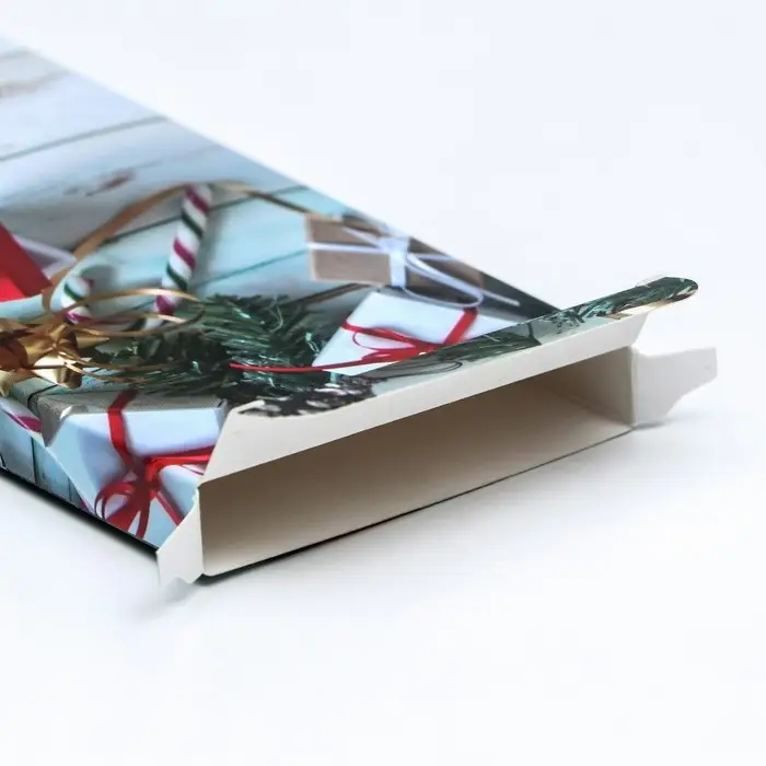 Коробка для шоколада без окна «Елка с игрушками», 17.1×8×1.4 см Коробка для шоколада без окна «Елка с игрушками», 17.1×8×1.4 см