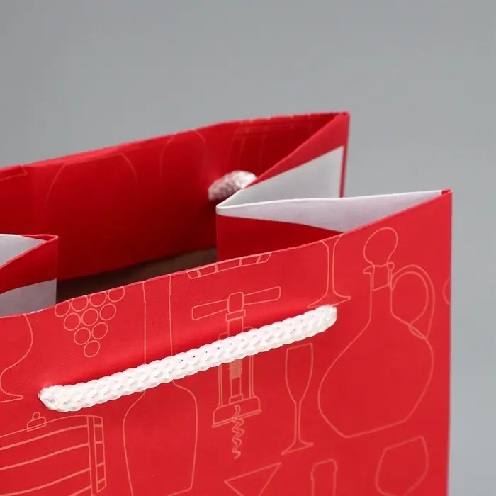 Пакет подарочный под бутылку, упаковка, «Алкопомощь», 36 х 13 х 10 см Пакет подарочный под бутылку, упаковка, «Алкопомощь», 36 х 13 х 10 см