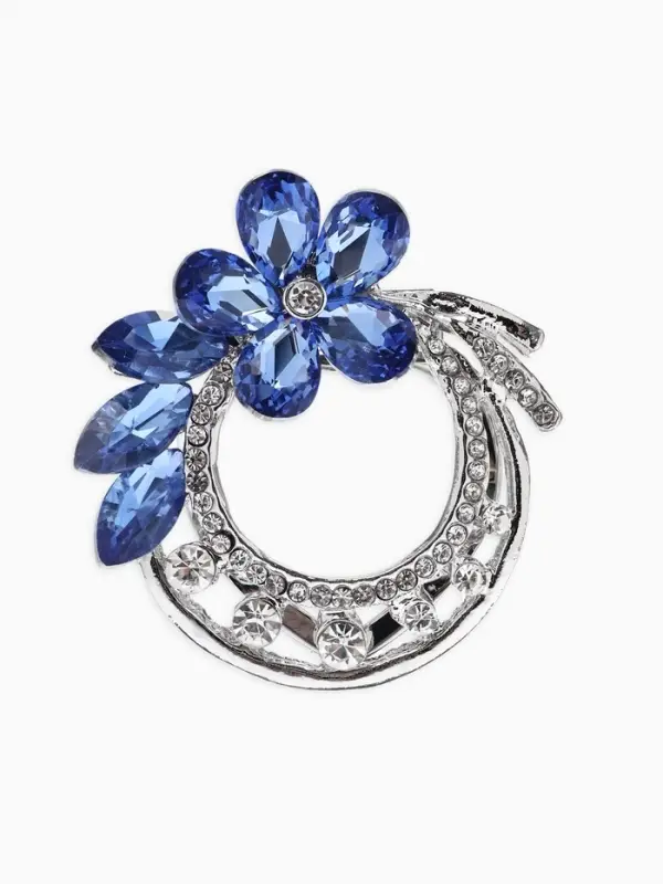 Зажим для платка &laquo;Цветок&raquo;, бело-синий в сером металле