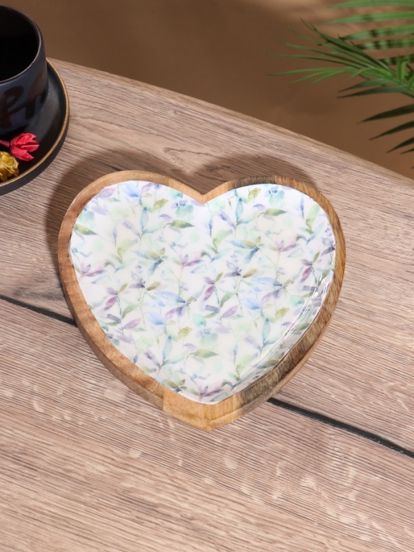 Блюдо в форме сердца «Оттенки сирени», дерево манго, 20.5×20×2.3 см Блюдо в форме сердца «Оттенки сирени», дерево манго, 20.5×20×2.3 см