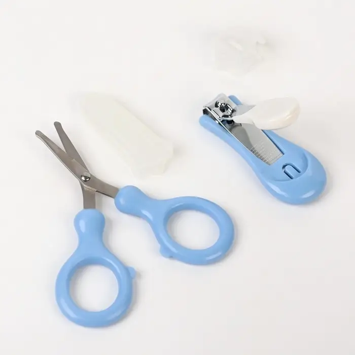 Детский маникюрный набор (ножницы, книпсер, пилочки), цвет голубой Детский маникюрный набор (ножницы, книпсер, пилочки), цвет голубой