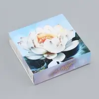 Коробка для конфет с обечайкой 9 шт. без окна &laquo;С 8 марта&raquo;, 13.7&times;13.7&times;3.5 см