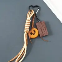 Брелок на карабине пластик, текстиль "Шоколад и крендель" с узлом 23х6,8х2 см