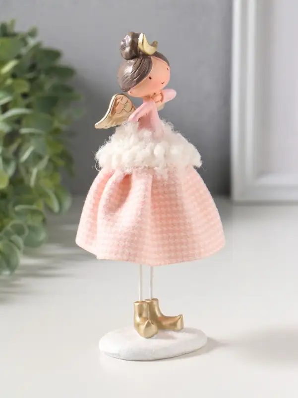 Сувенир полистоун "Ангелочек в розовом клетчатом наряде с мехом" 6х5,5х17,5 см