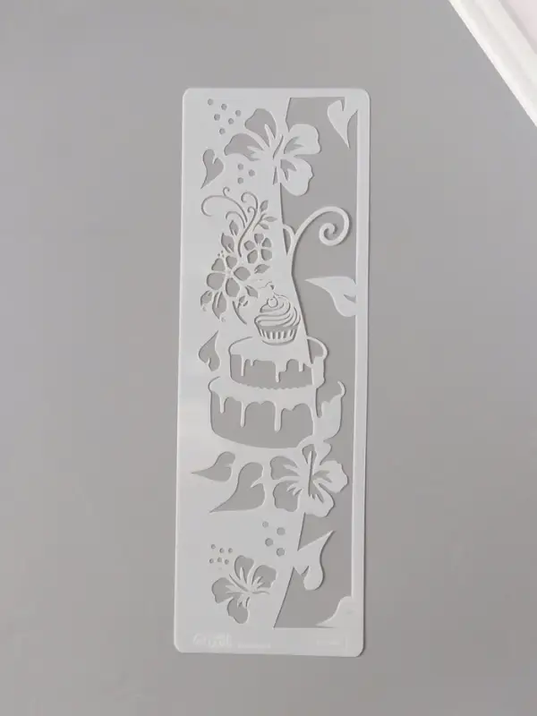 Трафарет бордюрный пластик Трафарет бордюрный пластик "Торт с цветами" 10х30 см