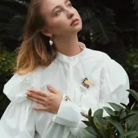 Брошь &laquo;Любящие руки&raquo;, цвет золото