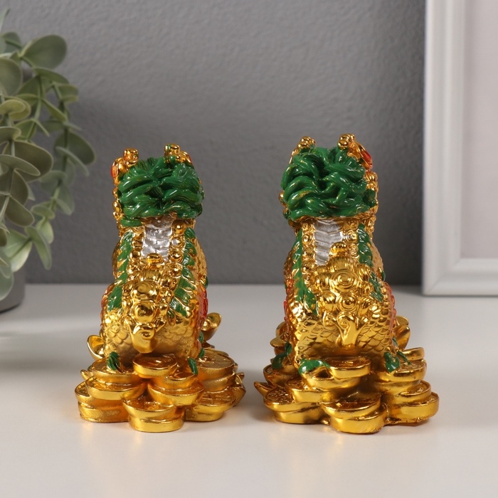 Нэцке полистоун Нэцке полистоун "Кирины на монетах" золото набор 2 шт 6х9х10,5 см