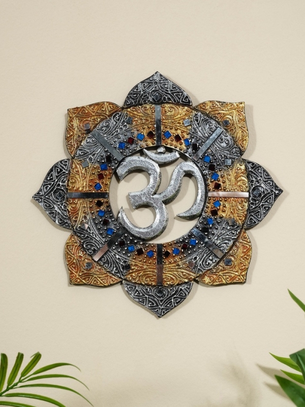 Панно резное МДФ "ОМ", 30х30х0,6 см, серебрянное основание