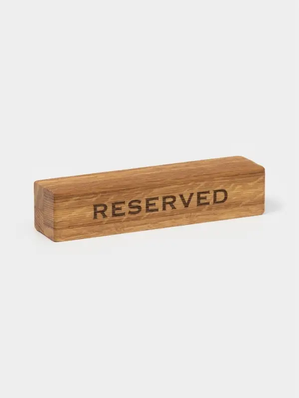 Табличка настольная деревянная Adelica &laquo;Зарезервировано/Reserved&raquo;, 18&times;4&times;4 см, дуб
