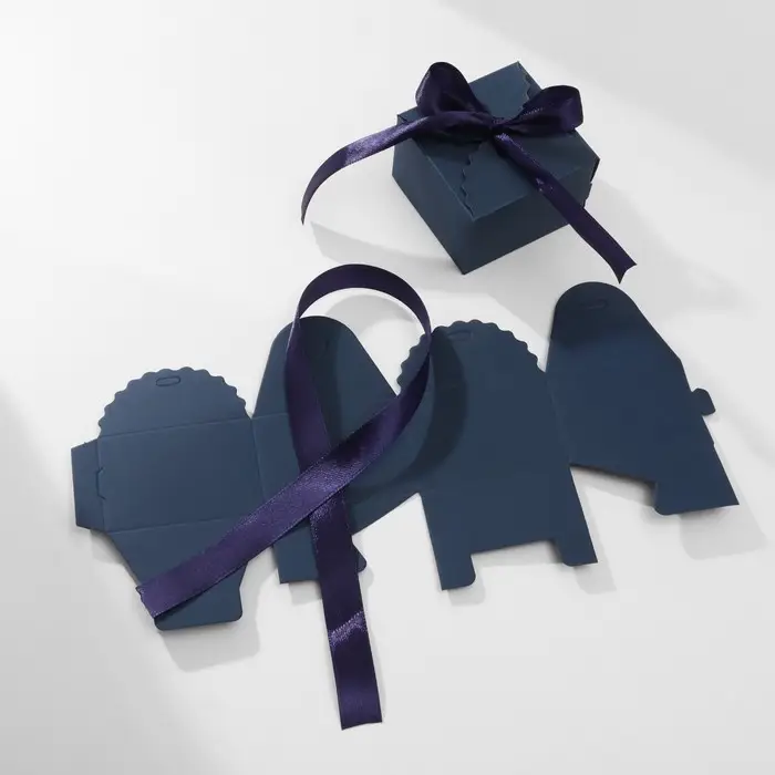 Коробочка подарочная складная «Сюрприз» 6×6×4.5, синий