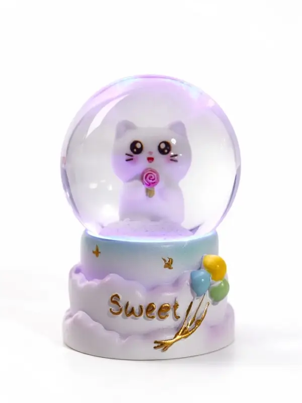 Снежный шар с подсветкой &laquo;Котёнок&raquo;, d=4.5 см, 3хLR41, 4.5&times;4.5&times;6.5 см, МИКС