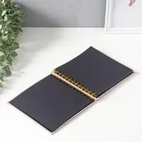 Фотоальбом 20 листов на спирали "Фотоаппарат. Беж" текстиль, чёрный картон 17,5х17,5 см