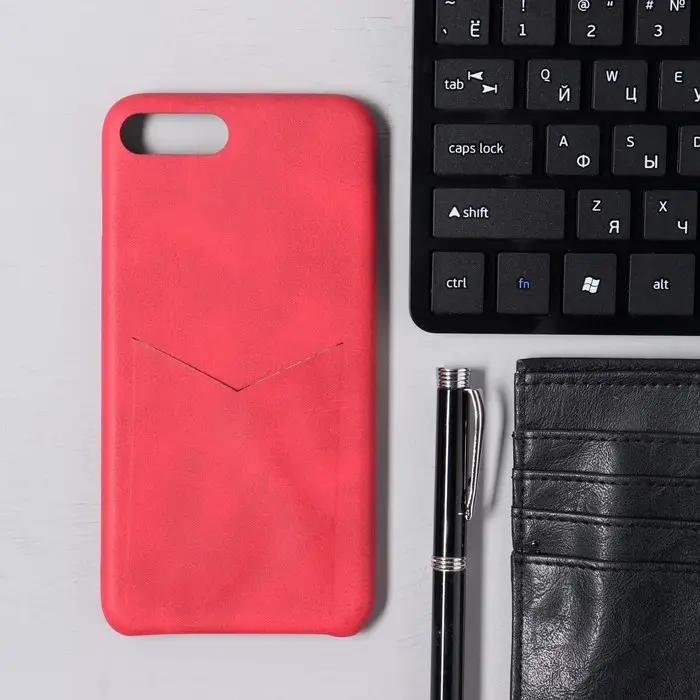 Чехол LuazON для iPhone 7 Plus/8 Plus, с отсеком под карты, кожзам, красный Чехол LuazON для iPhone 7 Plus/8 Plus, с отсеком под карты, кожзам, красный