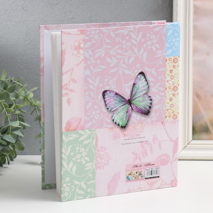 Фотоальбом на 200 фото 10х15 см Фотоальбом на 200 фото 10х15 см "Бабочка на розовом" в коробке 5х21х25,5 см