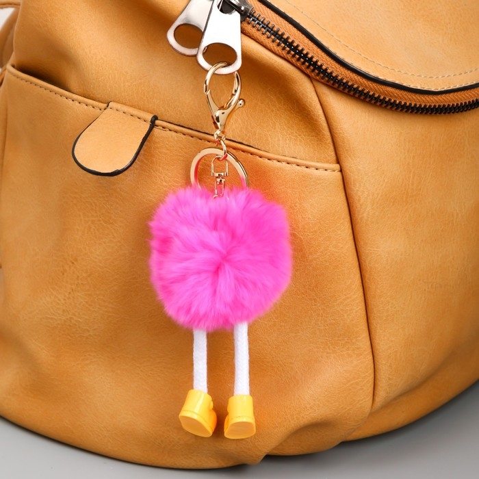 Пушистик на кольце с карабином  Пушистик на кольце с карабином "Чудик с длинными ножками в ботинках" ярко-розовый