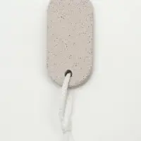 Пемза для педикюра, с подвесом, 9&times;4.5 см, в коробке, белая