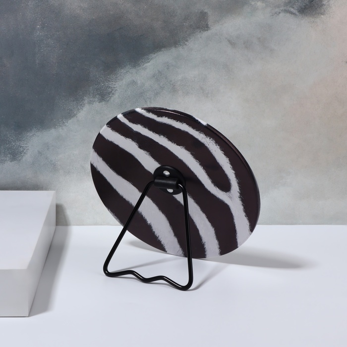 Зеркало настольное - подвесное «ANIMAL», d зеркальной поверхности 15,5 см, цвет «зебра» Зеркало настольное - подвесное «ANIMAL», d зеркальной поверхности 15,5 см, цвет «зебра»