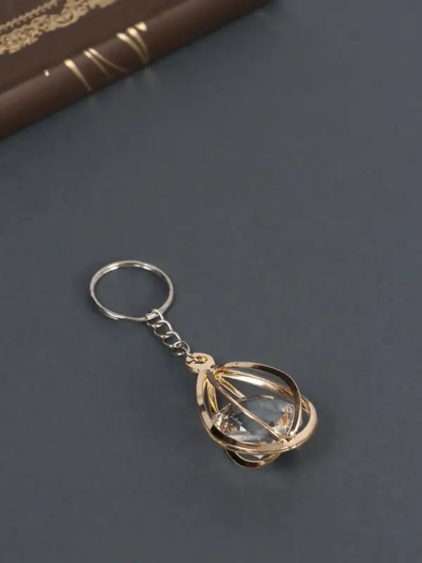 Брелок для ключей на кольце &laquo;Капля&raquo;, металл, стразы под золото, 10&times;3&times;3 см