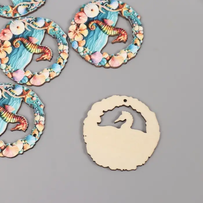 Декор для творчества дерево Декор для творчества дерево "Морской конёк" 3,9х3,9х0,3 см