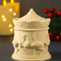 Свеча в гипсовом подсвечникес крышкой Карусель, 8,6*10,4