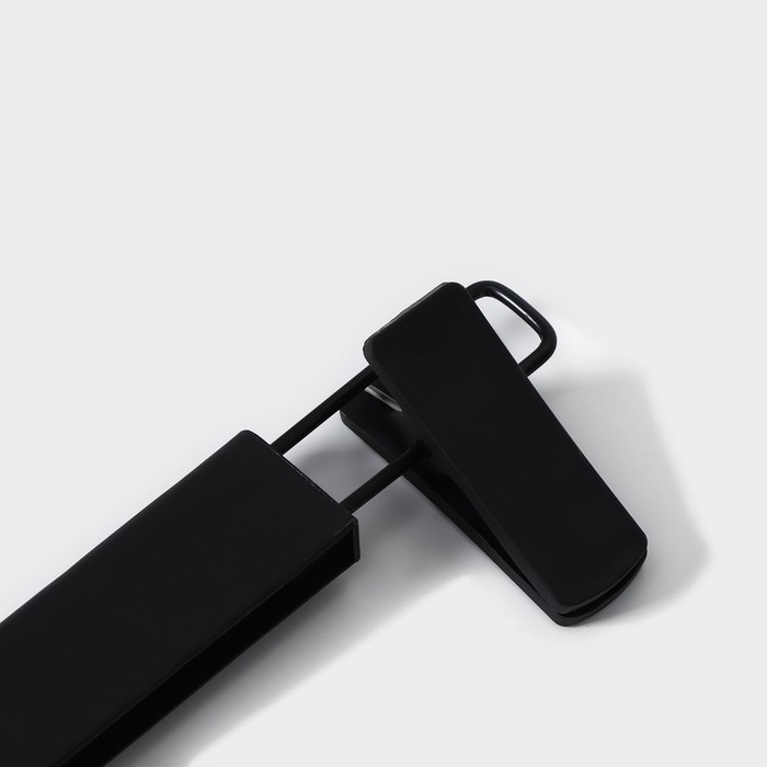 Вешалка для брюк и юбок Доляна, 29×13 см, с зажимами, цвет чёрный Вешалка для брюк и юбок Доляна, 29×13 см, с зажимами, цвет чёрный