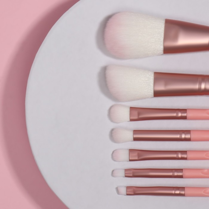 Набор кистей для макияжа «MAKEUP», 7 предметов, в тубе, цвет розовый Набор кистей для макияжа «MAKEUP», 7 предметов, в тубе, цвет розовый