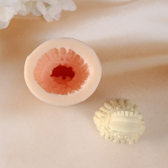 Молд силиконовый Молд силиконовый "Девочка с кошкой" 5х4х8,5 см